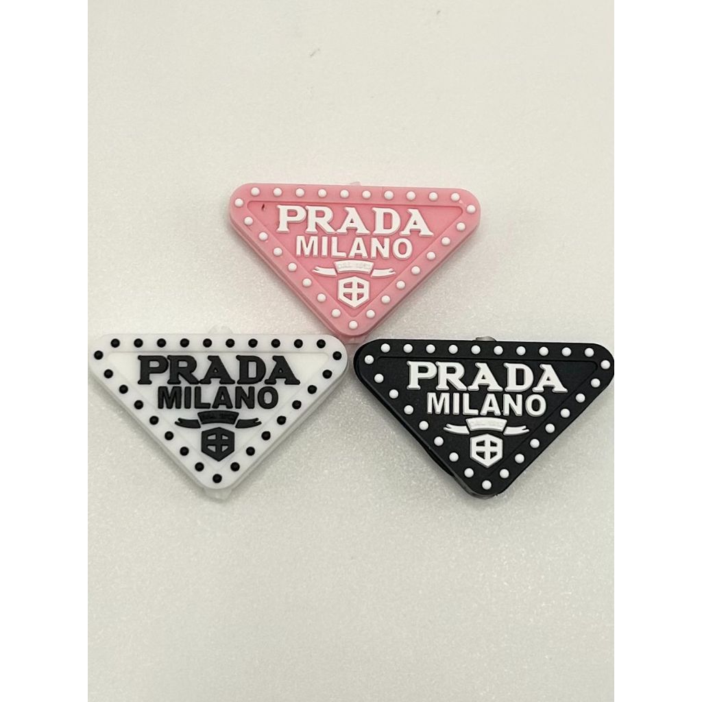 Prad a Triangle Silicone Focal Beads